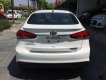 Kia Cerato MT 2017 - Bán Kia Cerato MT năm sản xuất 2017, màu trắng, giá cạnh tranh, giao xe nhanh