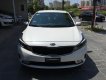 Kia Cerato MT 2017 - Bán Kia Cerato MT năm sản xuất 2017, màu trắng, giá cạnh tranh, giao xe nhanh