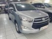 Toyota Innova 2.0E 2017 - Cần bán Toyota Innova 2.0E sản xuất năm 2017, màu bạc xe gia đình giá cạnh tranh