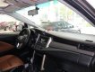 Toyota Innova E 2017 - Bán ô tô Toyota Innova E đời 2017 số sàn