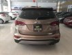 Hyundai Santa Fe 2.2CRDI 2016 - Bán Hyundai Santa Fe 2.2CRDI đời 2016, màu nâu như mới