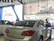 Chevrolet Cruze 2018 - Bán Chevrolet Cruze Cruze số sàn trả góp từ 150tr đời 2018, màu bạc