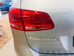 Volkswagen Touareg 2015 - Bán Volkswagen Touareg màu bạc xe nhập, Giá tốt nhất thị trường hiện nay. Giảm mạnh 369 triệu, hotline: 0942050350