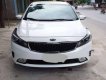 Kia Cerato 2016 - Cần bán gấp Kia Cerato năm 2016, màu trắng số sàn, 495 triệu