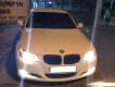 BMW 3 Series 320i 2009 - Đổi xe cần bán BMW 320i đăng ký 12/2009. Màu trắng còn mới tinh