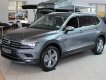Volkswagen Tiguan Allspace 2018 - Bán Volkswagen Tiguan Allspace Đức nhập khẩu, chỉ 371 triệu, là có thể sở hữu xe Đức, LH em để có giá sập sàn 0942 050 350