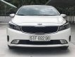 Kia Cerato 1.6MT 2016 - Cần bán Kia Cerato 1.6MT đời 2016, màu trắng xe gia đình 