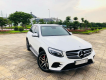 Mercedes-Benz GLC-Class  GLC-300 2017 - Cần bán lại xe Mercedes-Benz GLC-300 đời 2017 màu trắng, giá chỉ 2 tỷ 121 triệu