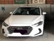 Hyundai Elantra 2017 - Bán xe Hyundai Elantra sản xuất năm 2017, màu trắng  