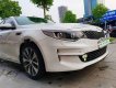 Kia Optima 2.0 ATH 2017 - Cần bán lại xe Kia Optima 2.0 ATH sản xuất năm 2017, màu trắng