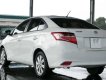 Toyota Vios  E   2016 - Bán Toyota Vios E năm 2016, màu trắng số sàn, giá tốt