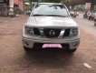 Nissan Navara   2011 - Cần bán gấp Nissan Navara sản xuất năm 2011, màu bạc số sàn