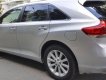 Toyota Venza 2009 - Bán xe Toyota Venza 2009, màu bạc xe gia đình, 820 triệu