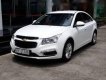 Chevrolet Cruze  LT 2016 - Cần bán lại xe Chevrolet Cruze LT đời 2016, màu trắng số sàn, giá 419tr