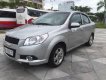 Chevrolet Aveo 2015 - Cần bán gấp Chevrolet Aveo đời 2015, màu bạc chính chủ 