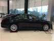 Toyota Camry  2.0E 2018 - Cần bán Toyota Camry 2.0E sản xuất năm 2018, màu đen, giá chỉ 972 triệu