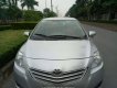 Toyota Vios E  2010 - Cần bán lại xe Toyota Vios E 2010, màu bạc, giá tốt