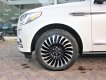 Lincoln Navigator 2018 - Bán Lincoln Navigator năm sản xuất 2019, màu trắng, nhập khẩu nguyên chiếc