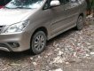 Toyota Innova   2.0 MT  2016 - Cần bán xe Toyota Innova 2.0 MT năm sản xuất 2016, màu ghi vàng, xe gia đình, giá tốt