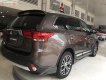 Mitsubishi Outlander 2.4 CVT Premium 2018 - Cần bán Mitsubishi Outlander 2.4 CVT Premium năm sản xuất 2018, màu nâu