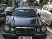 Mercedes-Benz E class  E230  1997 - Cần bán lại xe Mercedes-Benz E class năm 1997 màu đen, nhập khẩu, 168 triệu