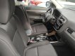 Mitsubishi Outlander 2.0 CVT 2018 - Mitsubishi Outlander đã có cửa gió ghế 2, nội thất đen mới sang trọng. Giá đặc biệt T11, ưu đãi lên tới 51tr