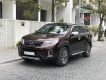 Kia Sorento  2.4 2017 - Bán Kia Sorento 2.4 máy xăng, số tự động, sản xuất 11/2017 màu đỏ rubi, nội thất kem siêu lướt