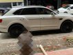 Bentley Bentayga 2016 - Xe Bentley Bentayga đặc biệt được đặt riêng và full đầy đủ option duy nhất hiện tại Việt Nam có sẵn, giao ngay