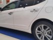 Hyundai Elantra 1.6 AT 2017 - Bán Hyundai Elantra 1.6 AT năm sản xuất 2017, màu trắng, giá tốt