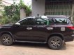 Toyota Fortuner   2017 - Bán xe Toyota Fortuner sản xuất năm 2017, màu đỏ, xe nhập