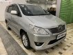 Toyota Innova 2.0E 2013 - Bán Toyota Innova 2.0E 2013, màu bạc, xe gia đình, giá 540tr