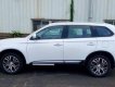 Mitsubishi Outlander 2018 - Bán ô tô Mitsubishi Outlander sản xuất năm 2018, hỗ trợ trả góp, có xe giao ngay, LH 0985598257 ép giá