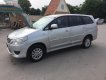 Toyota Innova 2.0E 2013 - Bán Toyota Innova 2.0E sản xuất năm 2013, màu bạc số sàn giá cạnh tranh