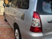 Toyota Innova 2.0E 2013 - Bán xe Toyota Innova 2.0E năm sản xuất 2013, màu bạc