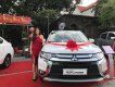 Mitsubishi Outlander 2018 - Bán ô tô Mitsubishi Outlander sản xuất năm 2018, hỗ trợ trả góp, có xe giao ngay, LH 0985598257 ép giá