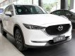 Mazda CX 5 2.0 2WD 2018 - Bán Mazda CX-5 trắng màu mới 2018, giá cực ưu đãi 30tr - liên hệ 0345315602