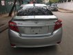 Toyota Vios E 1.5MT 2015 - Bán ô tô Toyota Vios E 1.5MT sản xuất 2015, màu bạc, giá tốt