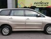 Toyota Innova E 2013 - Bán Toyota Innova E năm sản xuất 2013, màu vàng số sàn, giá 535tr