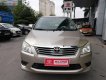 Toyota Innova 2.0E 2013 - Cần bán xe Toyota Innova 2.0E năm sản xuất 2013, màu vàng chính chủ