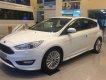 Ford Focus Titanium 2018 - Bán Thanh lý ô tô Ford Focus Sport, 5 cửa, đời 2018, màu trắng, sẵn xe, lấy ngay nhận gói KM hấp dẫn - LH 0969016692