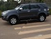 Toyota Fortuner 2.5 2010 - Cần bán lại xe Toyota Fortuner 2.5 sản xuất năm 2010, màu xám xe gia đình