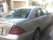 Mercedes-Benz C class C200 2004 - Cần bán gấp Mercedes C200 2004, màu bạc, xe đẹp, gầm máy chất