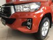 Toyota Hilux 2.4E  2018 - Bán xe Toyota Hilux 2.4E năm sản xuất 2018, màu đỏ, nhập khẩu