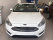 Ford Focus 2019 - Cần bán gấp Ford Focus 2019, màu trắng, 580 triệu