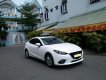 Mazda 3 AT 2018 - Bán gấp Mazda 3 2018 màu trắng, chính chủ, xe đi 22000 km