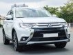 Mitsubishi Outlander  2.0 CVT 2019 - Bán xe Mitsubishi Outlander 2.0 CVT đời 2019, màu trắng, giá cạnh tranh