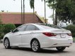 Hyundai Sonata  Y20 2011 - Bán ô tô Hyundai Sonata Y20 đời 2011, màu trắng, nhập khẩu như mới