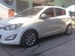 Hyundai i20   2013 - Bán ô tô Hyundai i20 năm 2013, màu trắng, nhập khẩu số tự động