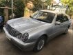 Mercedes-Benz E class  E240 2001 - Bán Mercedes E240 2001, màu bạc, nhập khẩu 