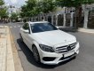 Mercedes-Benz C300 số tự động 2018 - Bán ô tô Mercedes số tự động đời 2018, màu trắng, chính chủ